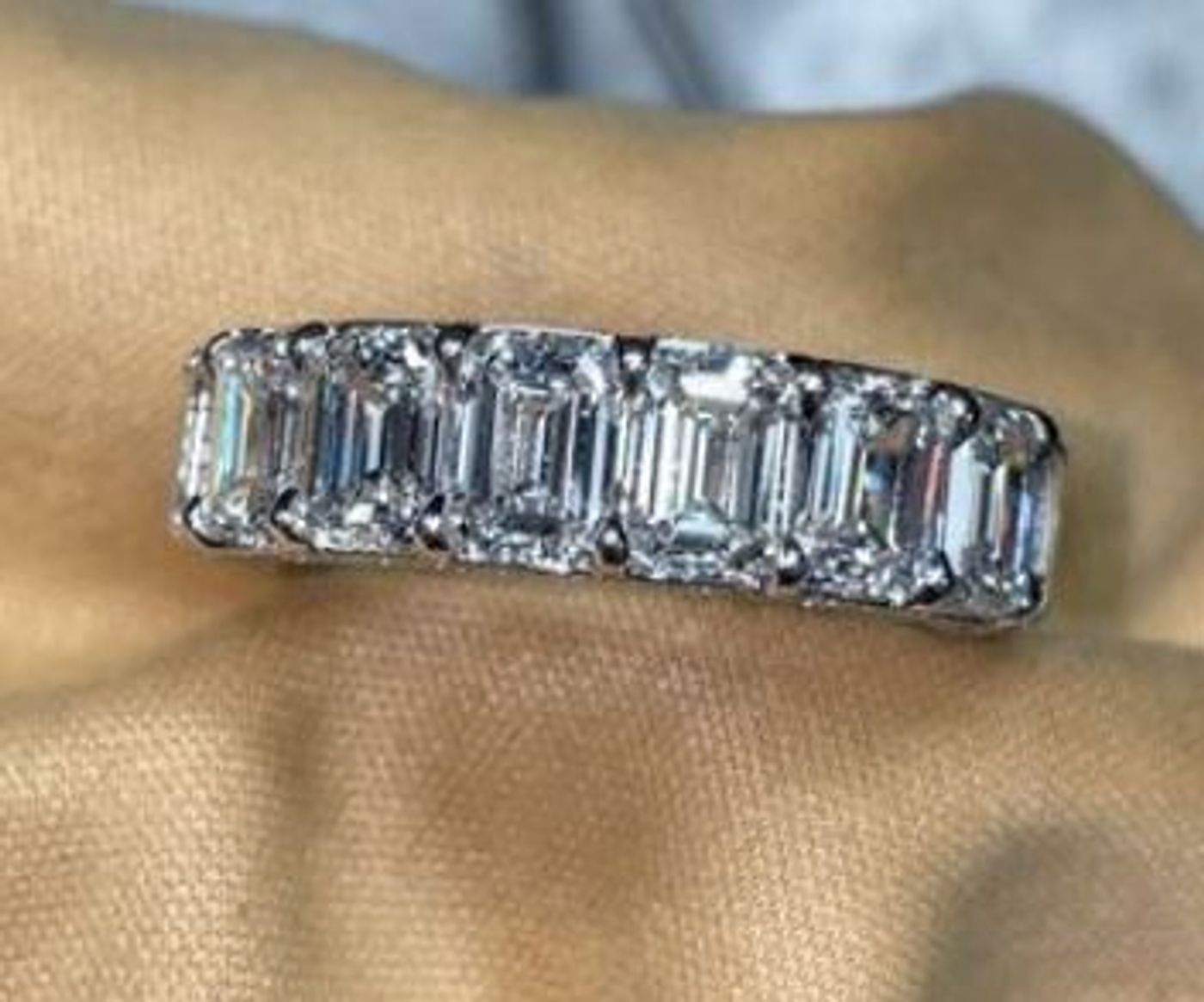 Emerald eternity band